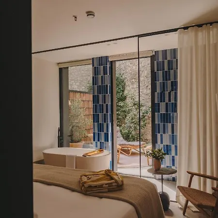 Palau Fugit Hotel 4*